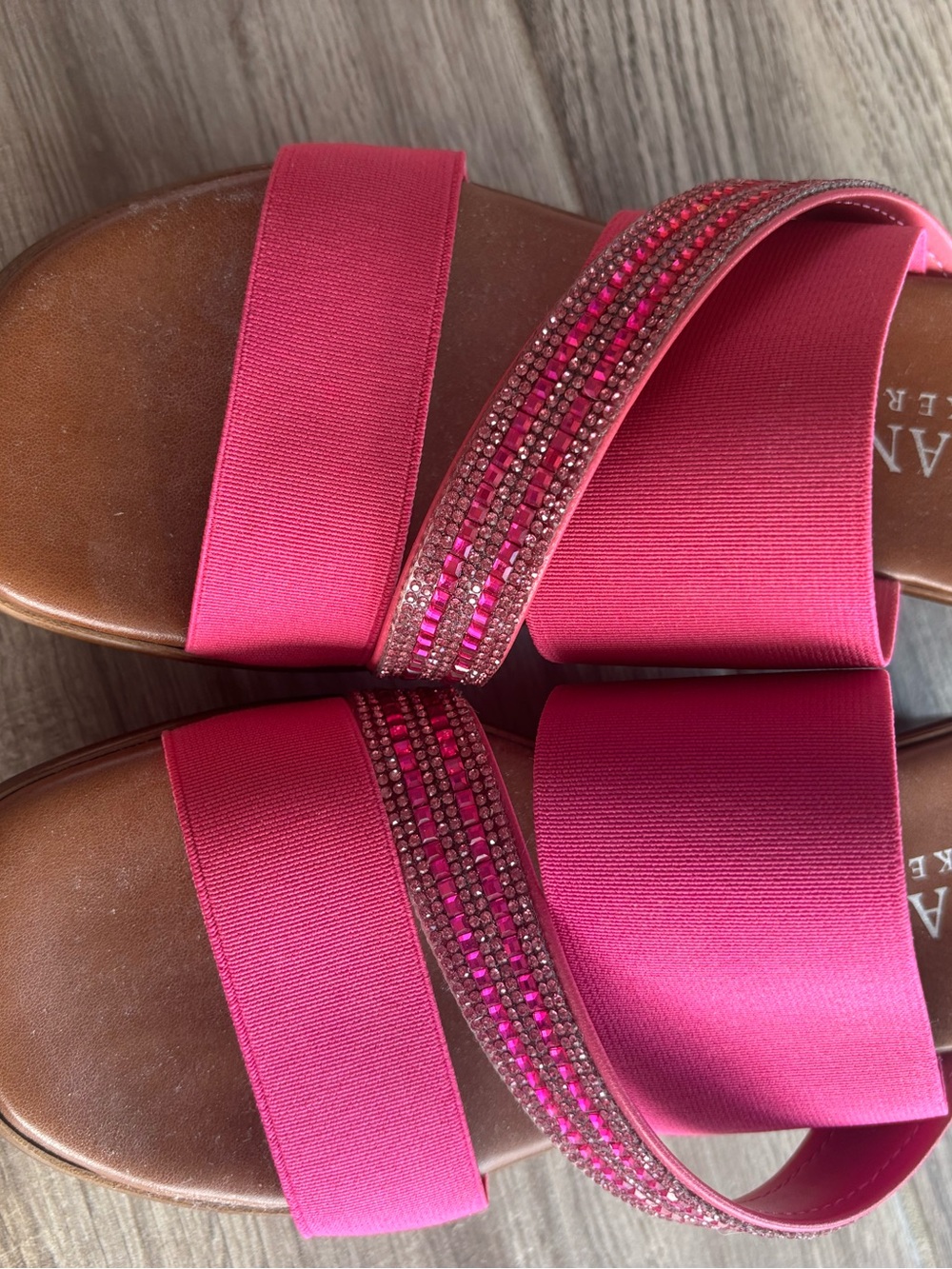 Italian Shoemakers Hot Pink Beaded Crisscross Wedge Sandals size 7.5 - Picture 2 of 8
